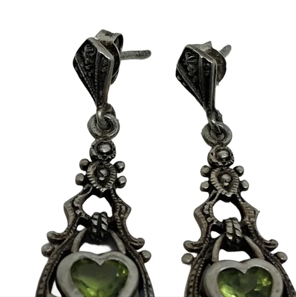 💚 Vintage Sterling Silver Marcasite & Peridot Heart Lock Drop Earrings - Picture 4 of 7